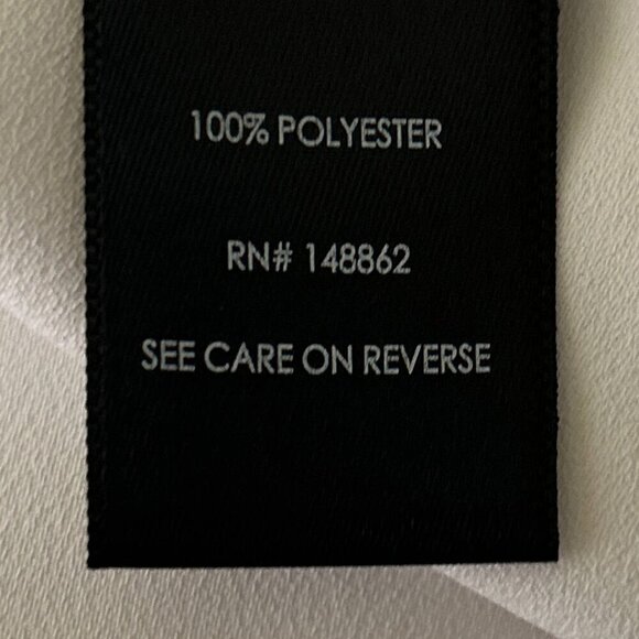 Torrid 0 SZ12 White Silky Button Front Tie Top Wardrobe Staple Minimalist Office - Picture 8 of 8